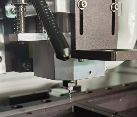 W1650mm KAVO Spindle Automatyczna maszyna do depanowania routera PCB z kamerami CCD