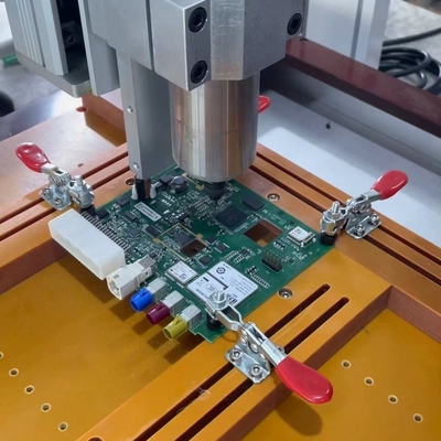 Desktop PCB Router Machiner Przechowywać do 100 programów lub 6000 punktów pracy