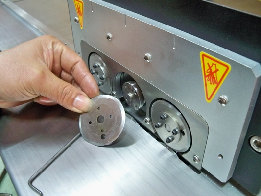 LED T8 Light PCB Depanelizer Processing Equipment 1.5m Steel Platform