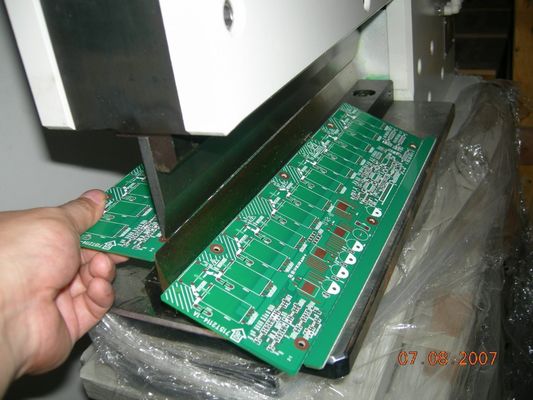 Gilotyna do cięcia płytek PCB do płyt metalowych z ostrzami liniowymi