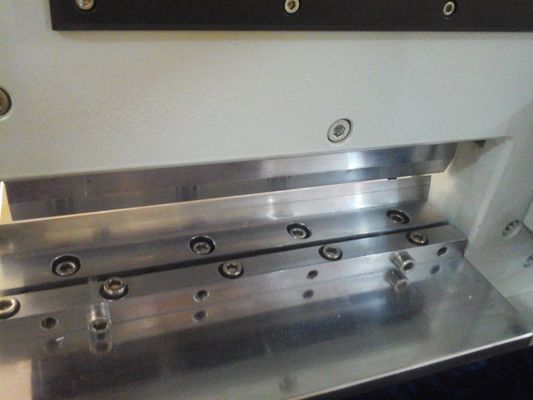 Maszyna do cięcia PCB V do podłoża aluminiowego 220V RUV Pneumatyczna