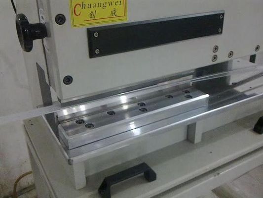Maszyna do cięcia PCB V do podłoża aluminiowego 220V RUV Pneumatyczna