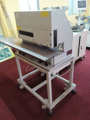 0.4mpa Ciśnienie robocze High Speed ​​PCB V Cut Machine L460mm