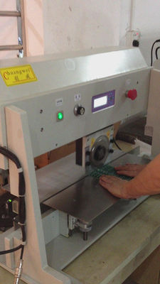 Maszyna do cięcia metalowych płyt PCB z silnikiem 100 mm/S