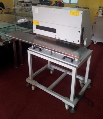 Napędzana pneumatycznie maszyna separująca Pcb FR4, zmotoryzowana maszyna do depanowania PCB CWVC-3